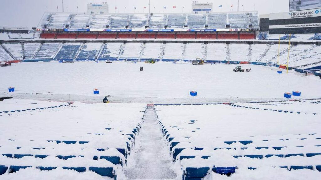 ¡Buffalo Bills hace un llamado a sus aficionados para palear la nieve del Highmark Stadium!