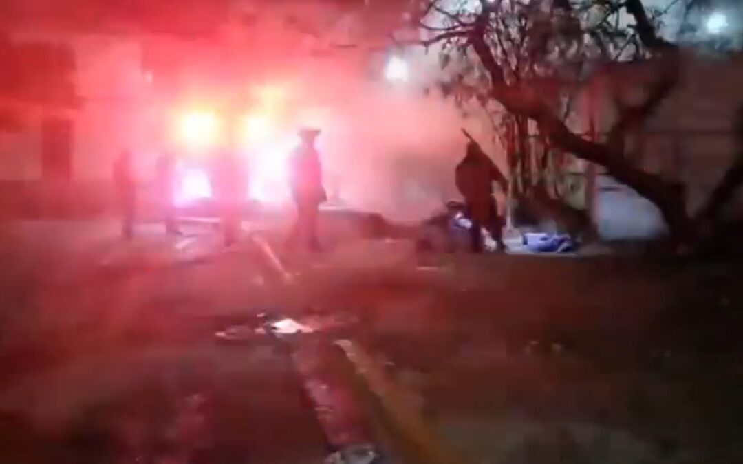 Incendio en Monterrey: Cuerpos de Rescate Mobilizados Tras Consumir Tienda de Abarrotes