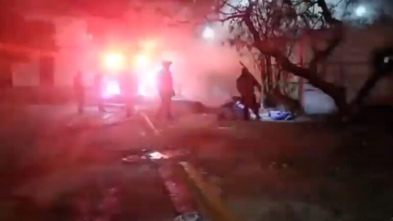 Incendio en Monterrey: Cuerpos de Rescate Mobilizados Tras Consumir Tienda de Abarrotes