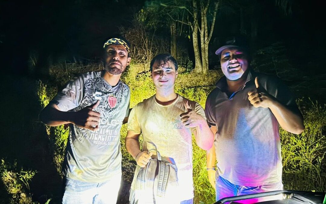 Rescate de Joven Canadiense en Bahía de Banderas: Pobladores Unen Fuerzas