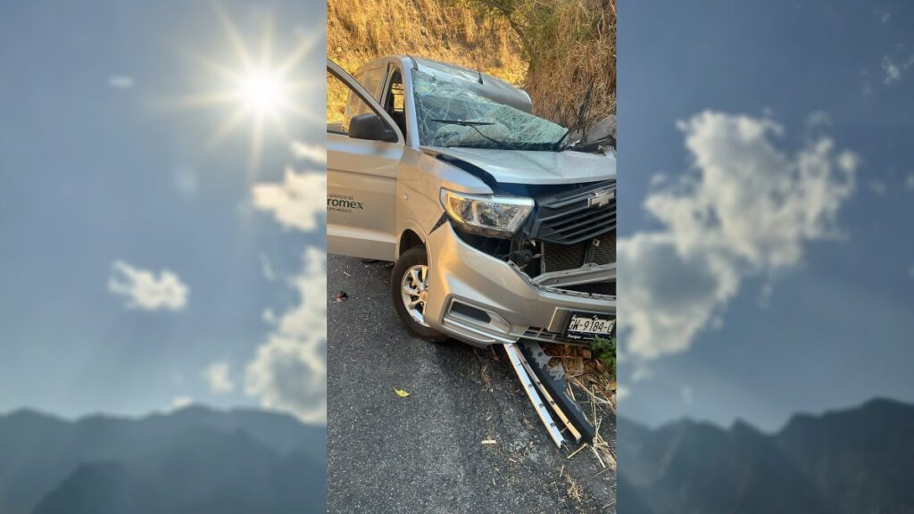 Accidente Impactante En Colima: Tráiler Invade Carril Y Causa Lesiones En El Puente De Beltrán