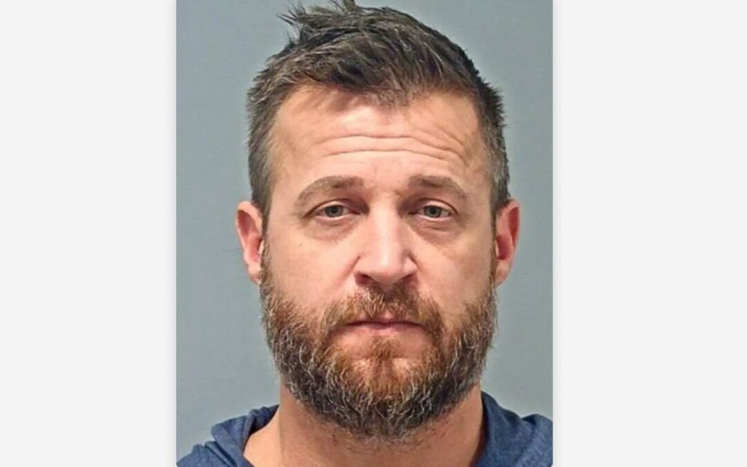 Exestrella de Reality Show Arrestada por Abuso de Menores y Animales en Palm Springs