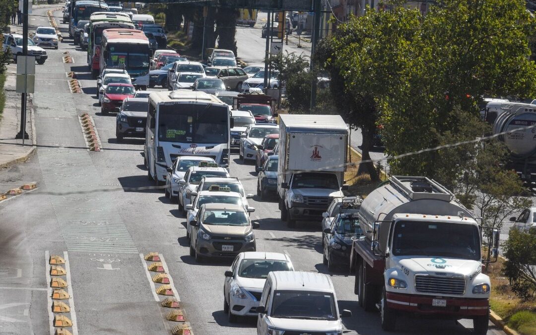 Hoy No Circula en CdMx y Edomex: Descubre qué autos descansan este sábado 3 de enero 2026