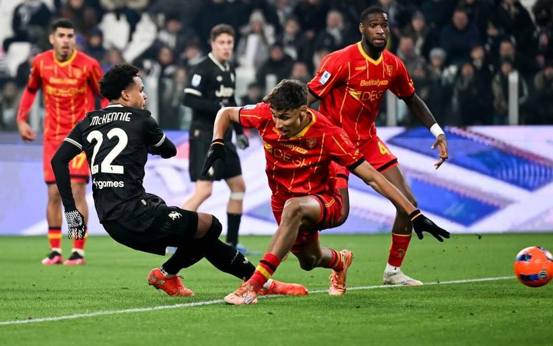 Juventus se aleja de la cima de la Serie A tras empate con Lecce