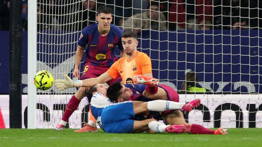 La Controversia En El Espanyol Vs Barcelona: La Jugada De Joan García Que Sorprendió A Todos - Noticias Notivalle La Controversia En El Espanyol Vs Barcelona: La Jugada De Joan García Que Sorprendió A Todos