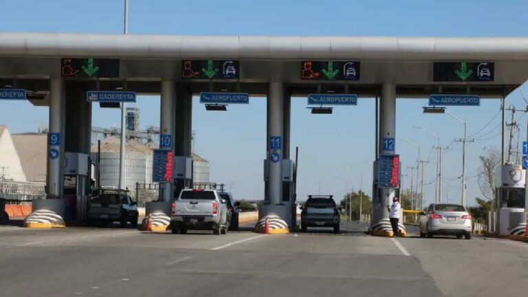Cobro de caseta: ¡Regresa en la autopista al Aeropuerto de Monterrey!