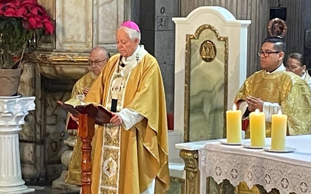 Arzobispo de Puebla Llama a la Paz en el Día de Reyes y Recuerda a las Víctimas del Descarrilamiento del Tren