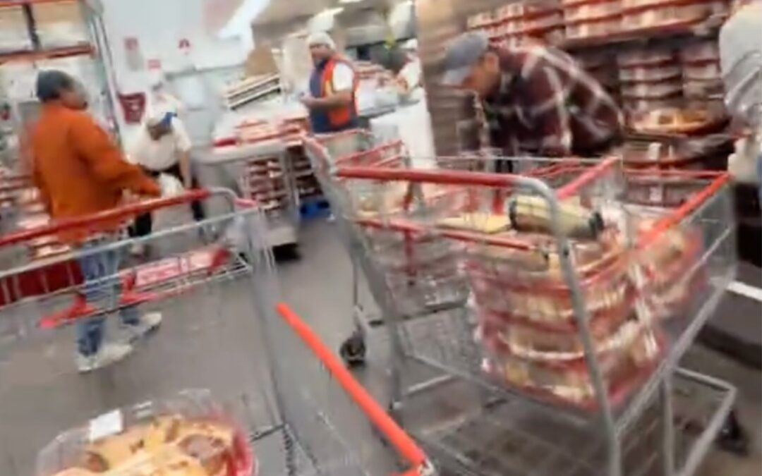 ¡Inicia la locura de compras! Primeros compradores compulsivos de roscas en Costco Guadalajara