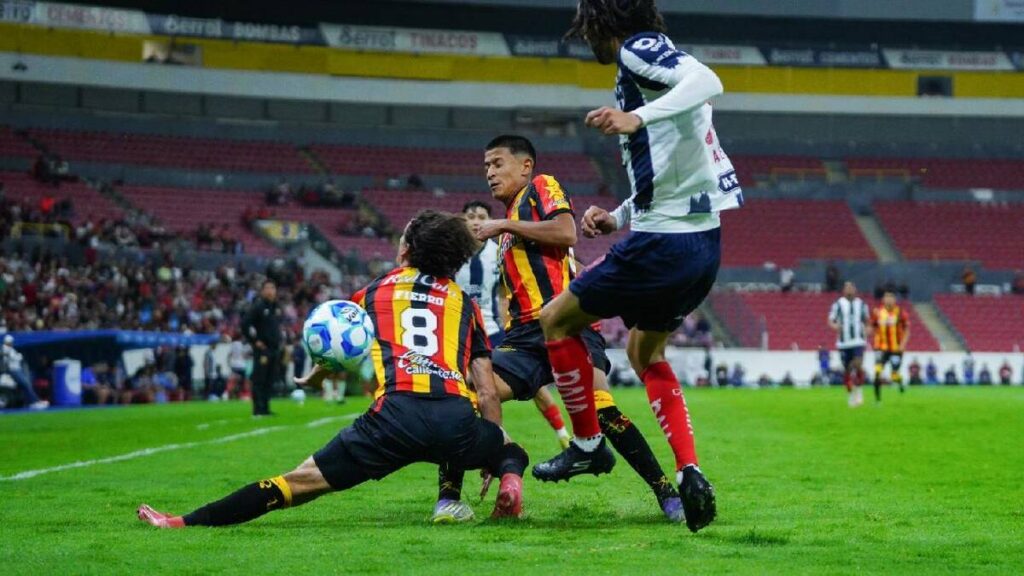 Carlos Fierro Se Pierde El Clausura 2026 Por Ruptura De Ligamentos: Impacto En Su Carrera