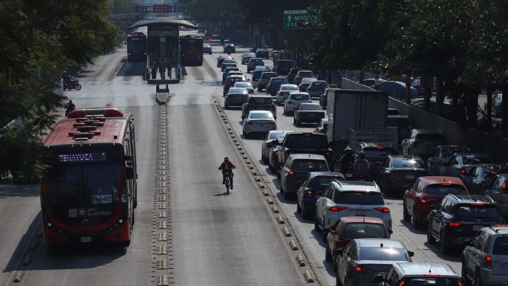 Hoy No Circula En Cdmx Y Edomex: Descubre Qué Autos Descansan Este Lunes 5 De Enero De 2026 - Noticias Notivalle Hoy No Circula En Cdmx Y Edomex: Descubre Qué Autos Descansan Este Lunes 5 De Enero De 2026