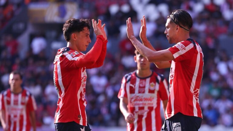 Chivas Brillan en la Copa Pacífica: Medalla de Bronce Tras una Exitosa Pretemporada