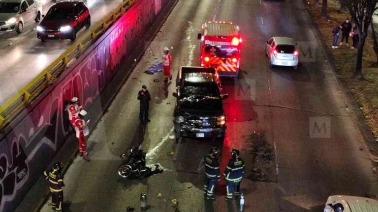 Tragedia en Circuito Interior: Motociclista fallece tras choque con camioneta en CdMx