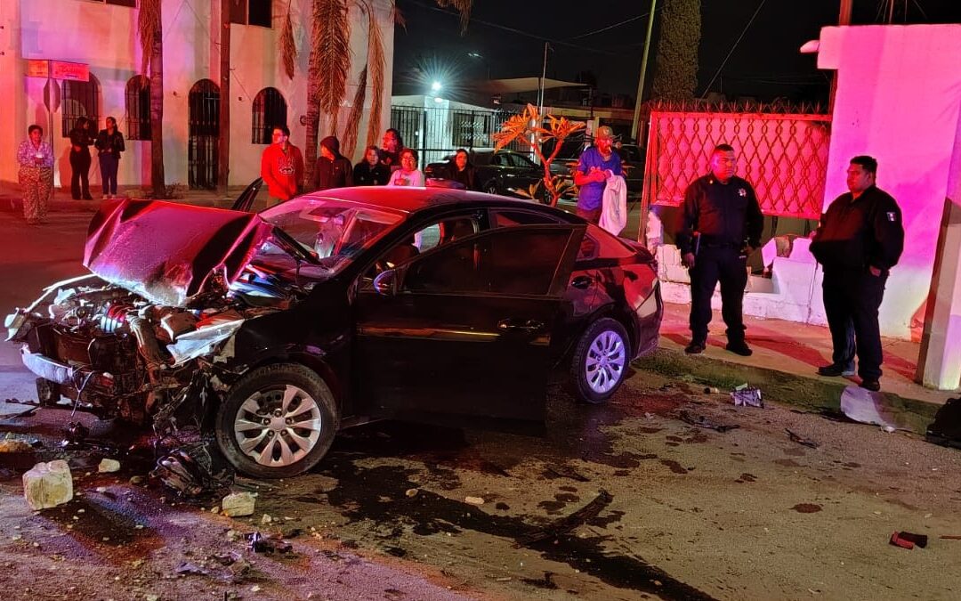 Accidente en Torreón: Joven Imprudente Derriba Barda de Vivienda