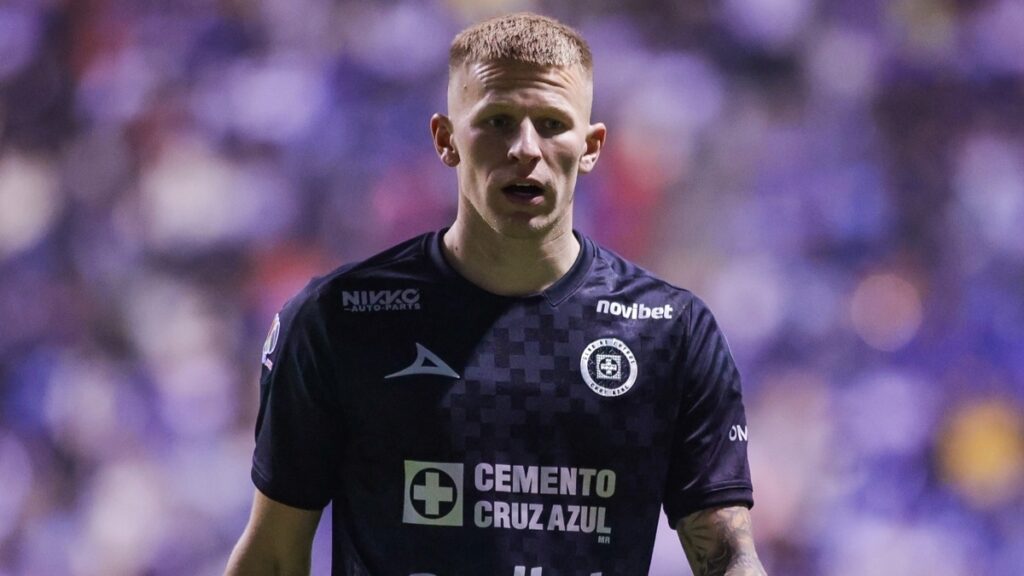 Houston Dynamo Persigue A Mateusz Bogusz Mientras Cruz Azul Evalúa Su Futuro