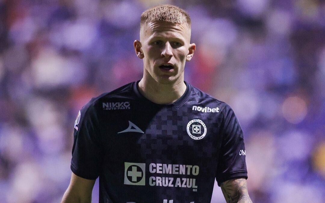 Houston Dynamo Persigue a Mateusz Bogusz Mientras Cruz Azul Evalúa Su Futuro