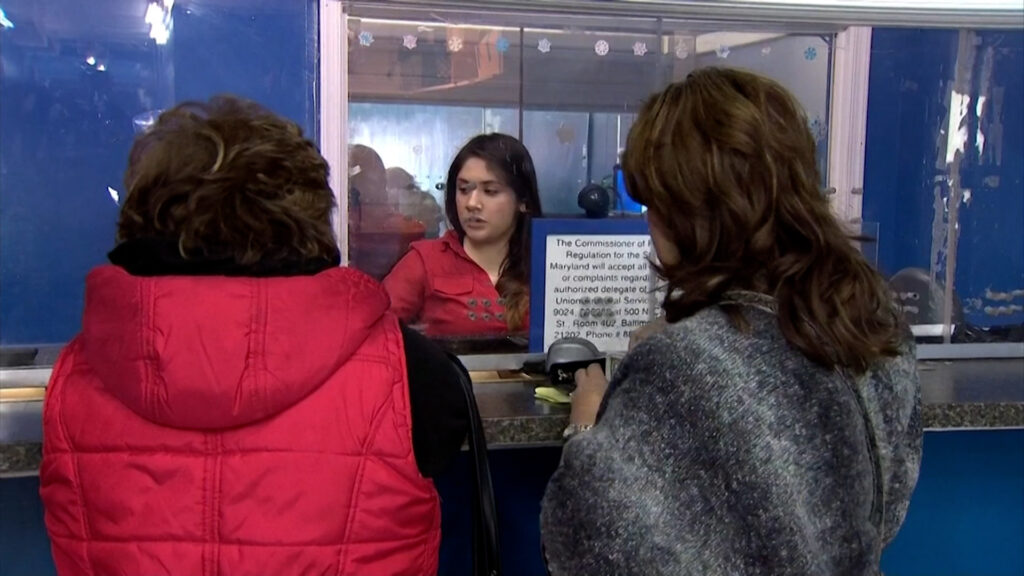 El Nuevo Impuesto Federal Del 1% A Remesas En Efectivo Preocupa A Familias Inmigrantes