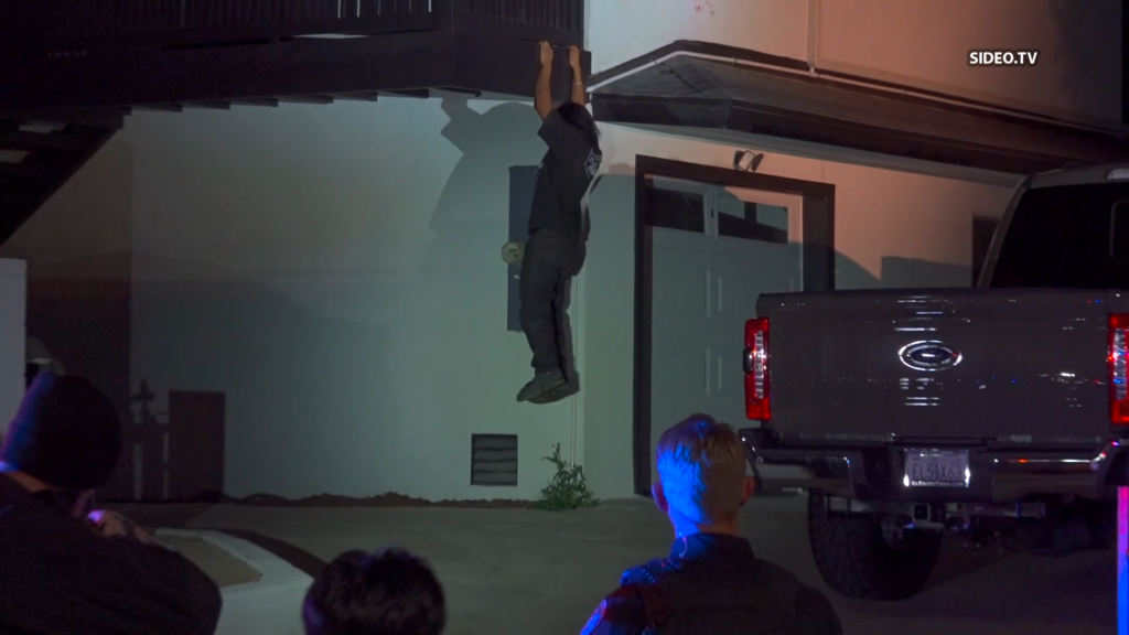 Incidente Inusual: Policía Rescata A Hombre Del Techo En Encanto - Noticias Notivalle Incidente Inusual: Policía Rescata A Hombre Del Techo En Encanto