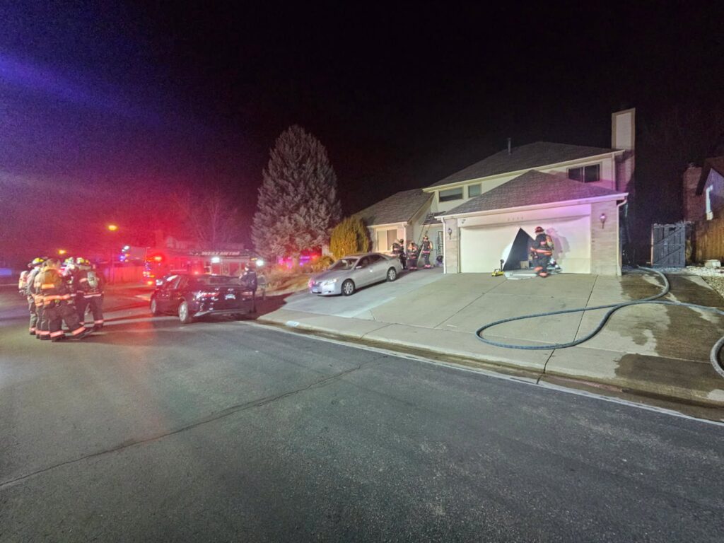 Incendio Eléctrico Devasta Propiedades En Lakewood: Sin Heridos - Noticias Notivalle Incendio Eléctrico Devasta Propiedades En Lakewood: Sin Heridos