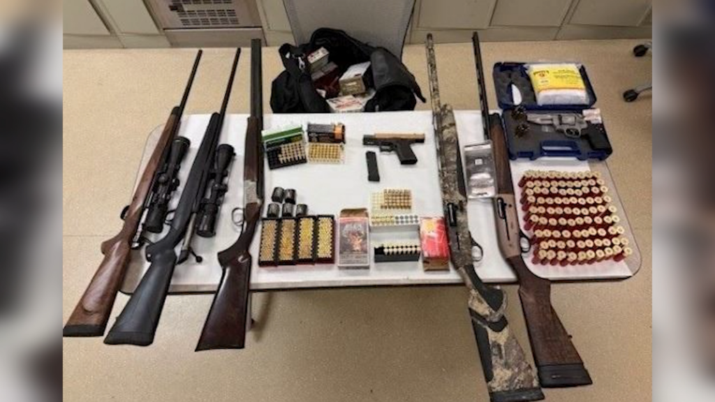 Dos Hombres Son Detenidos En Palm Desert Por Presunto Robo; Recuperan Armas De Fuego - Detenidos - Noticias Notivalle Dos Hombres Son Detenidos En Palm Desert Por Presunto Robo; Recuperan Armas De Fuego