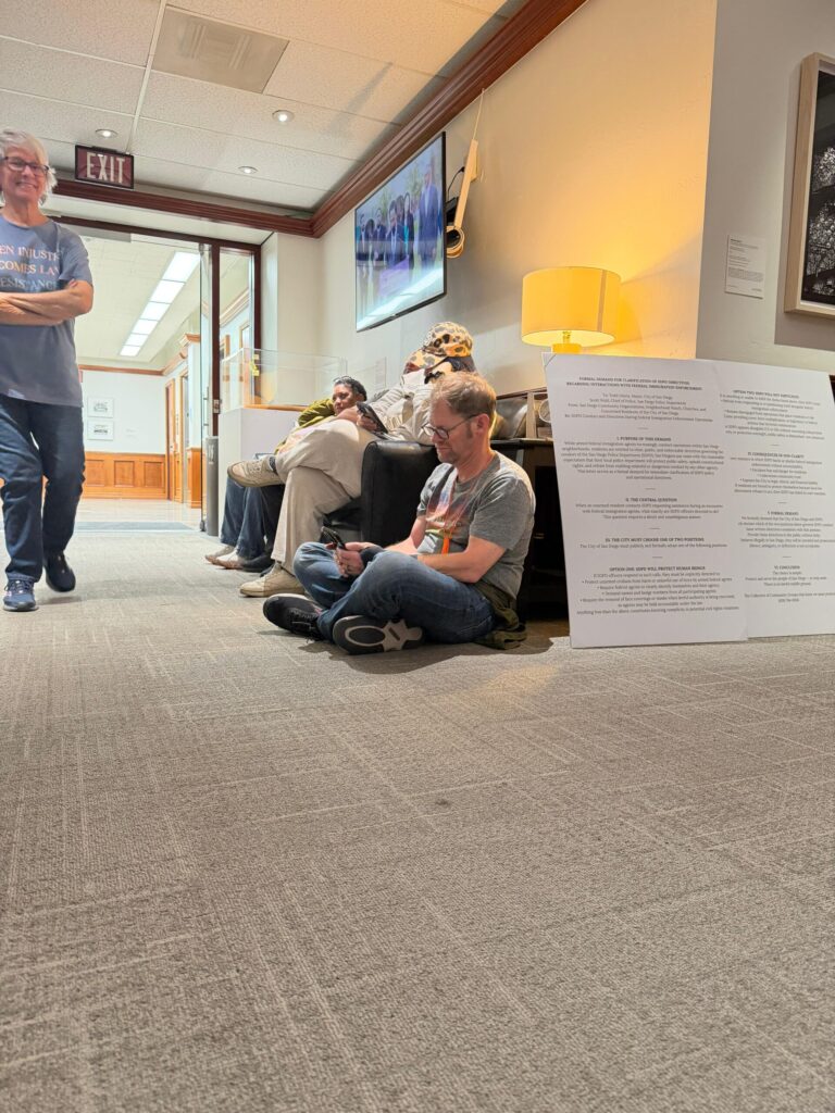 Activistas Presionan A Todd Gloria Para Poner Fin A La Cooperación Con Ice En San Diego