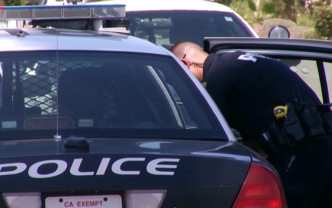 Autoridades investigan muerte de hombre tras caer de camioneta en Thermal