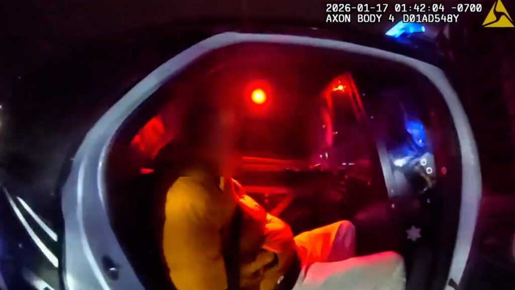 Arresto En Lone Tree: Conductor Ignora Señales Y Lleva Armas Y Drogas - Noticias Notivalle Arresto En Lone Tree: Conductor Ignora Señales Y Lleva Armas Y Drogas