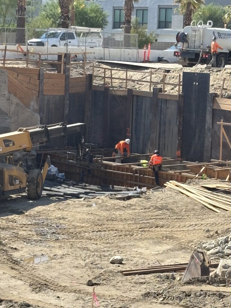 Palm Springs Anuncia El Fin De Cierres Nocturnos En South Palm Canyon Drive