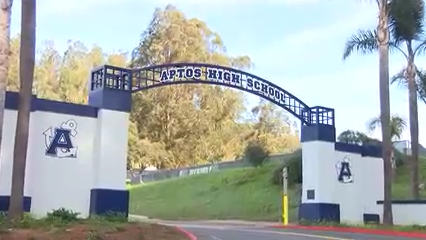 Arma Encontrada Relacionada con Agresión Entre Menores en Highschool de Santa Cruz