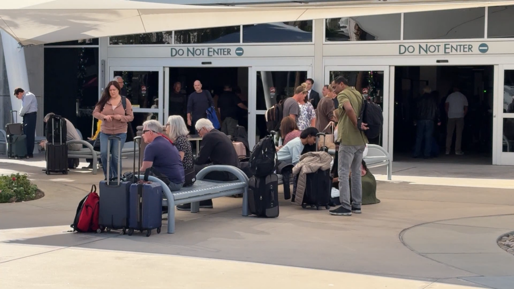 United Airlines Ofrecerá Vuelos Todo El Año Entre Los Ángeles Y Palm Springs