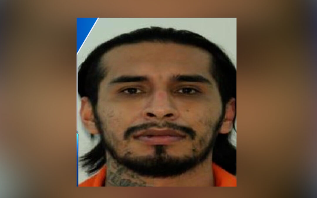 Buscan a sospechoso de secuestro en Colorado tras persecución y choque en Broomfield