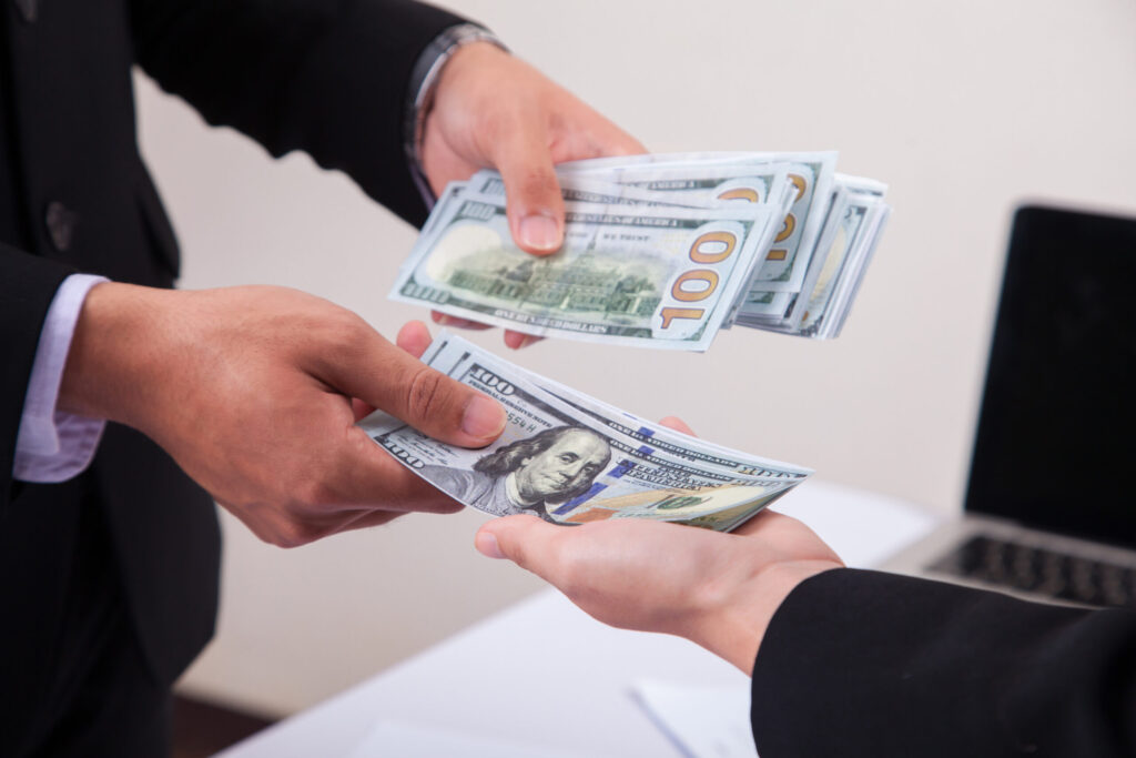 Propuesta En Kansas Para Elevar El Salario Mínimo A 16 Dólares Por Hora - Noticias Notivalle Propuesta En Kansas Para Elevar El Salario Mínimo A 16 Dólares Por Hora