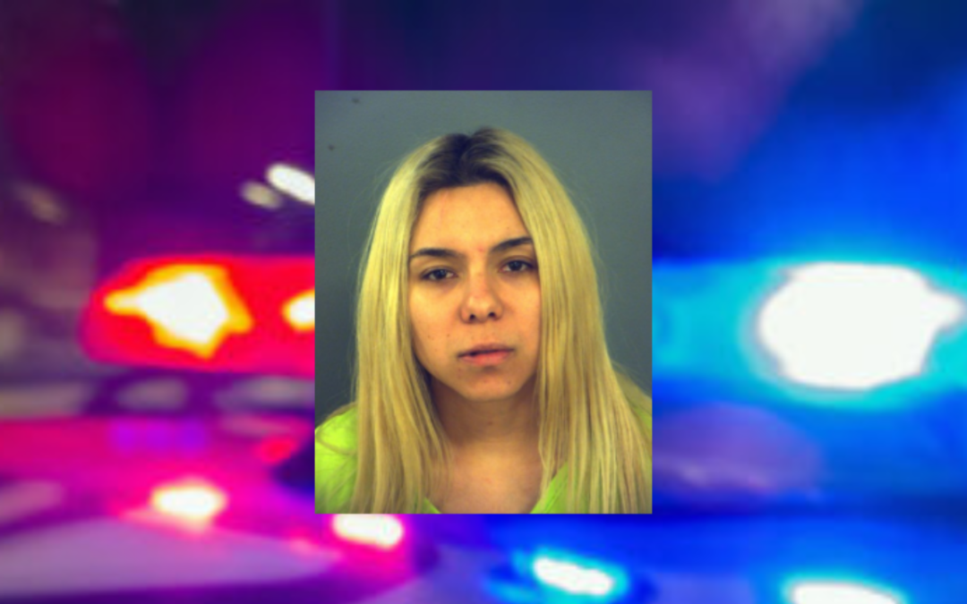 Accidente Vehicular Mortal en El Paso: Arrestan a Mujer de 25 Años por Agresión por Intoxicación