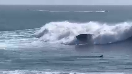Seis Personas Rescatadas con Vida Tras Volcadura de Embarcación en Santa Cruz