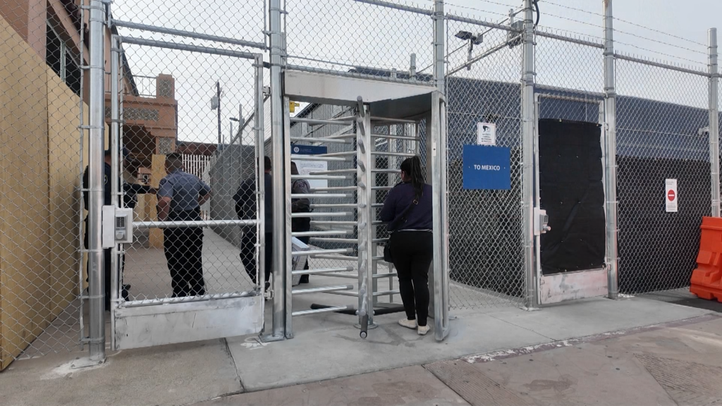 Inicia La Modernización De La Garita De Calexico: Demolición Y Nuevas Mejoras