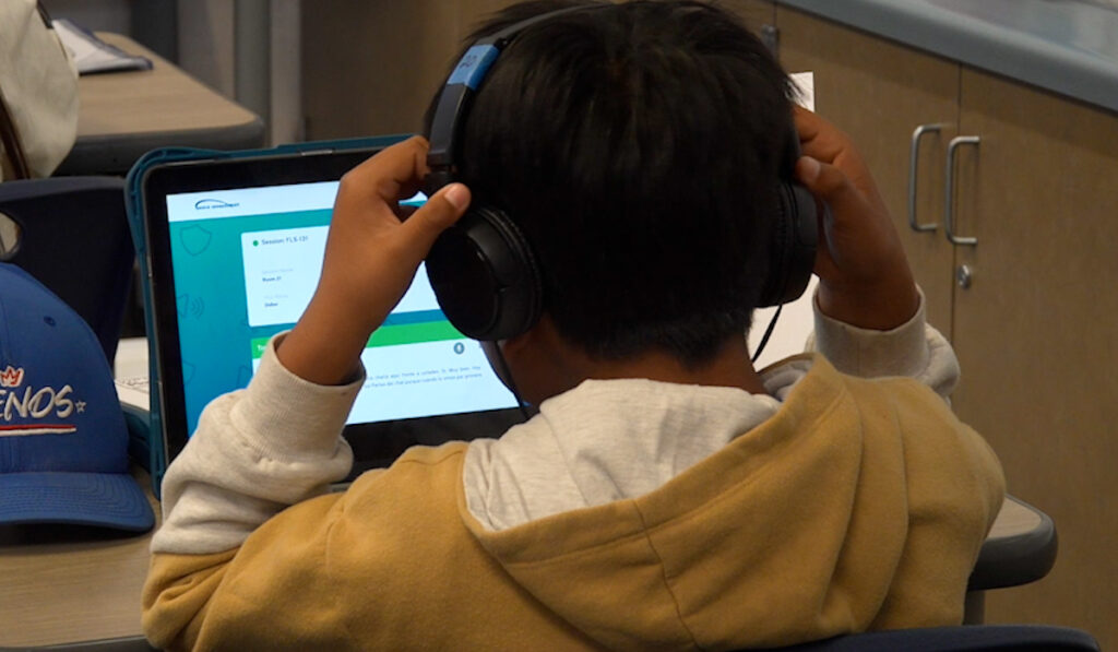 Transformación En El Aula: Traducción En Vivo Mejora El Aprendizaje De Estudiantes Hispanohablantes En Oceanside