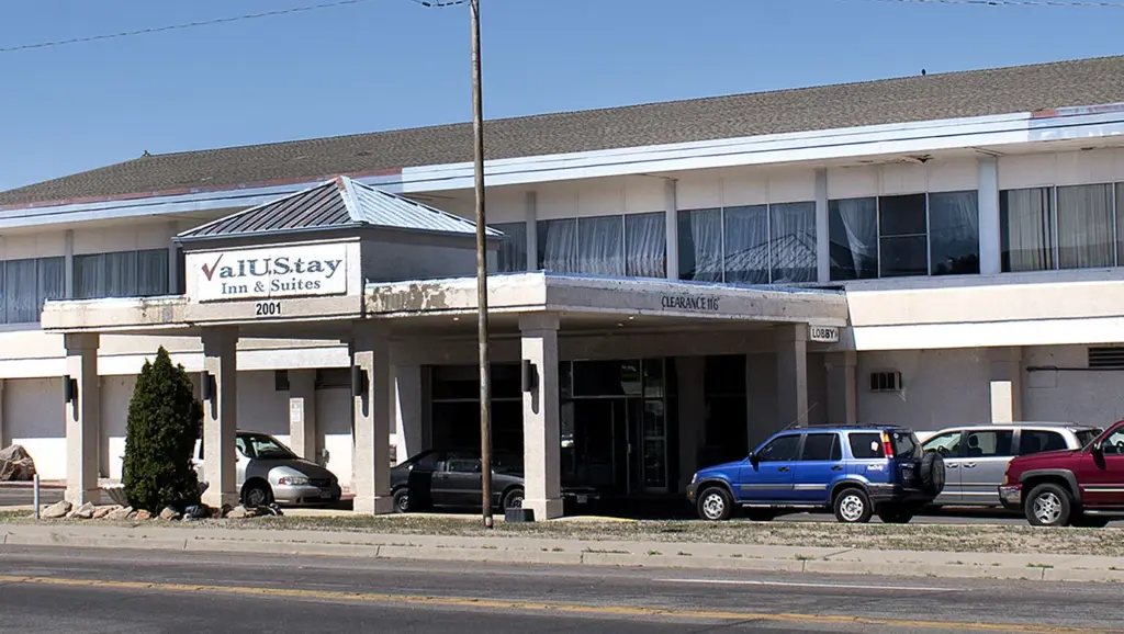 Demanda Del Val U Stay Inn En Pueblo Acusan A La Alcaldesa De Persecución Política