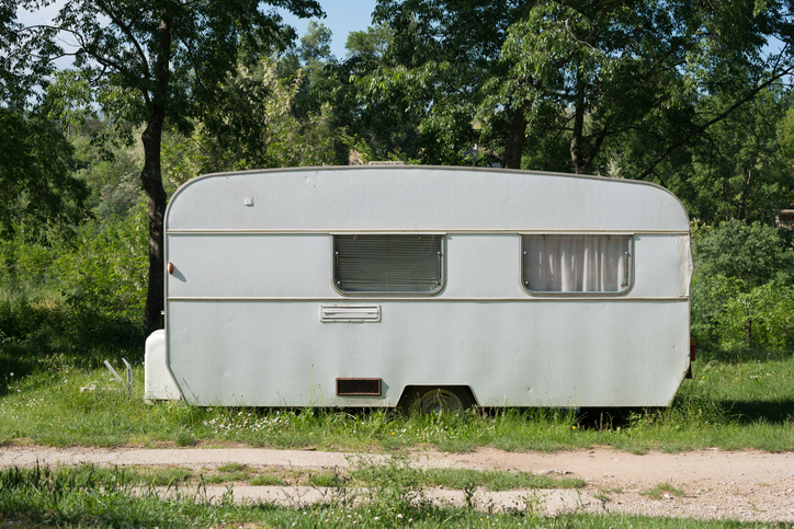 Broomfield Considera Nueva Ordenanza para Limitar el Estacionamiento de RVs en Calles Públicas