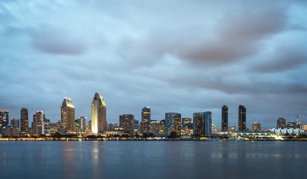 Tormenta En San Diego Causa Más De 200 Retrasos De Vuelos Y Accidentes En Carreteras - Noticias Notivalle Tormenta En San Diego Causa Más De 200 Retrasos De Vuelos Y Accidentes En Carreteras