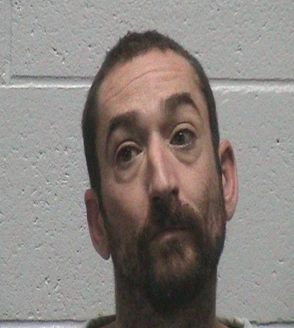 Alertan sobre un prófugo de la justicia: Savaran Valentin Wurthman no se presentó a la corte