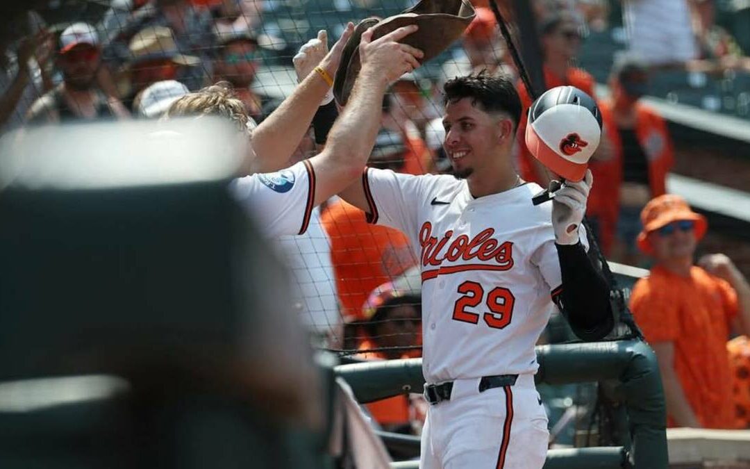 Ramón Urías se une a los Cardinals, pero su participación en el Clásico Mundial 2026 se ve comprometida