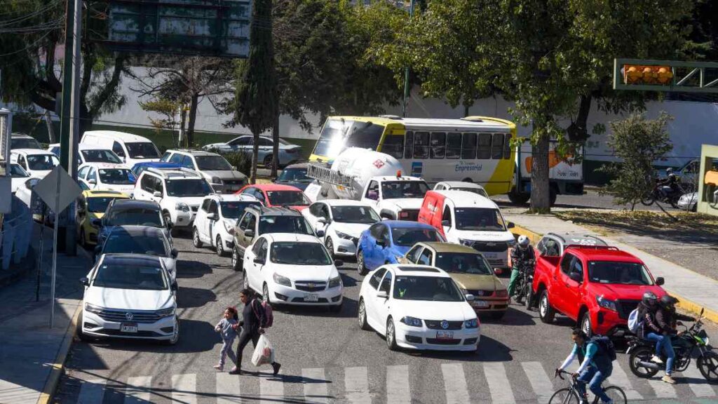 Hoy No Circula En Cdmx Y Edomex: Descubre Qué Autos Descansan Este Domingo 22 De Febrero De 2026