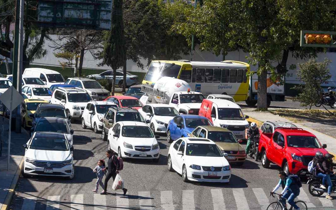 Hoy No Circula en CdMx y Edomex: Descubre qué autos descansan este domingo 22 de febrero de 2026