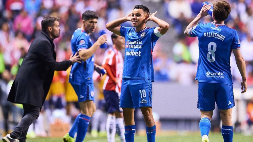 Cruz Azul Rompe El Invicto De Chivas En El Estadio Cuauhtémoc - Noticias Notivalle Cruz Azul Rompe El Invicto De Chivas En El Estadio Cuauhtémoc