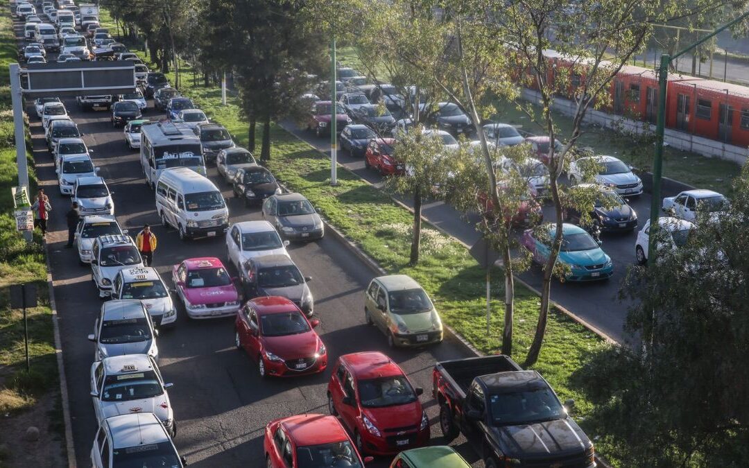 Hoy No Circula en CdMx y Edomex: Descubre qué autos descansan el 23 de febrero 2026