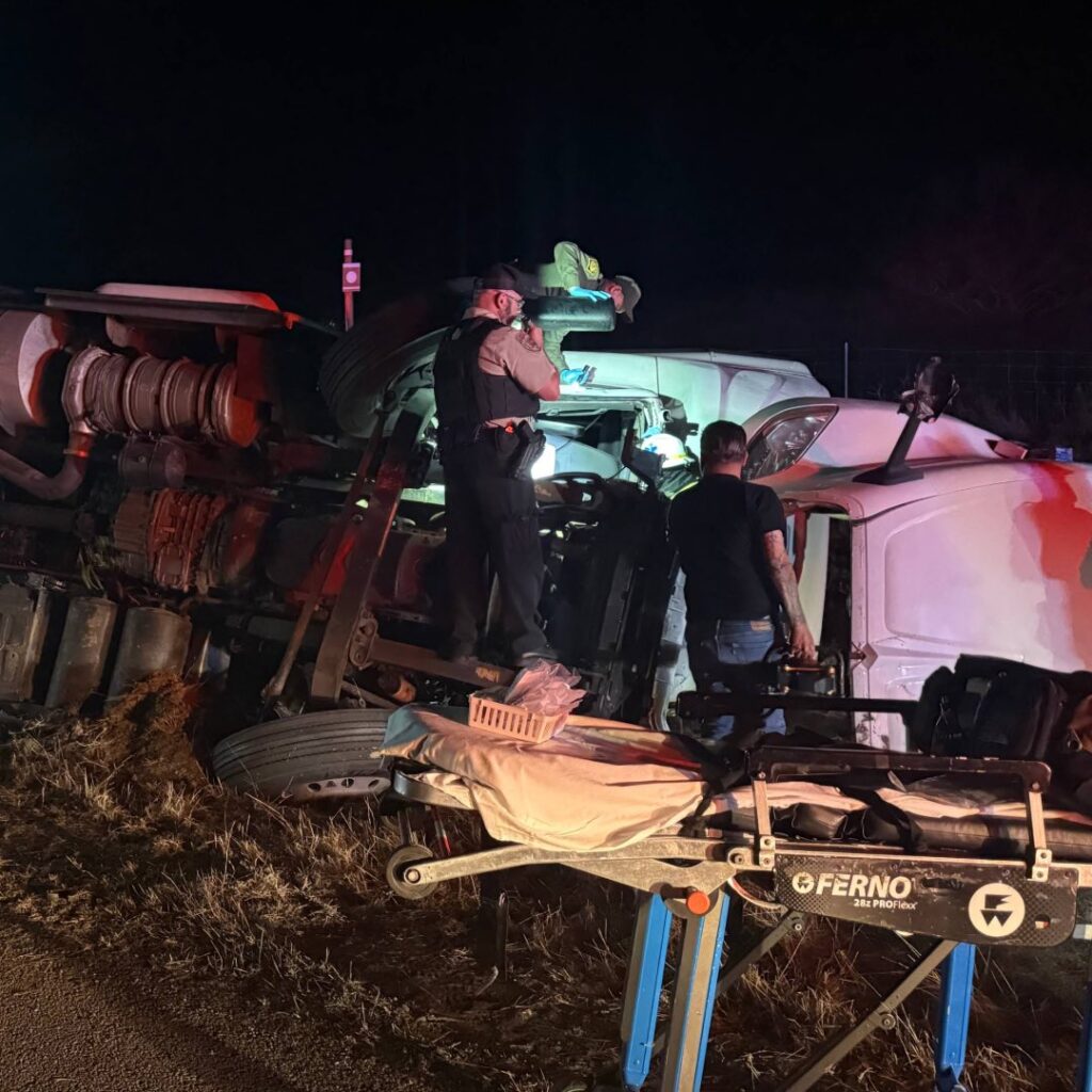 Patrulla Fronteriza De Kingsville Responde A Accidente Grave En La Carretera 77
