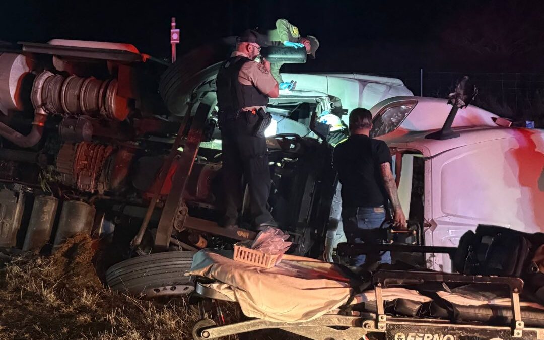 Patrulla Fronteriza en Kingsville Brinda Asistencia Médica Crucial en Accidente de la Carretera 77
