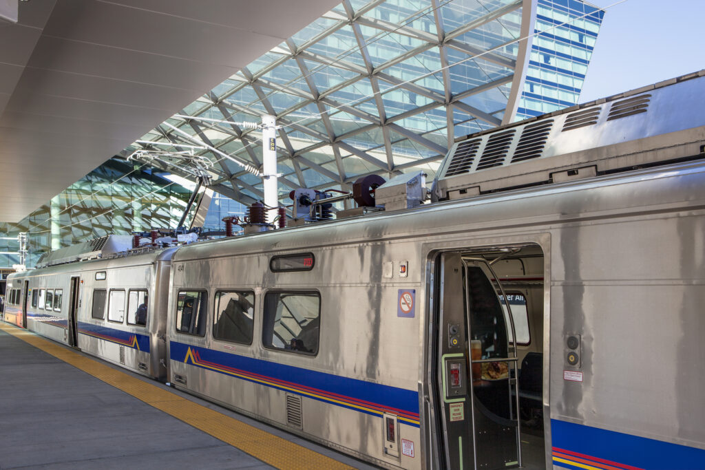 Dia Considera Soluciones Para La Congestión Vial: Expansión De Rtd Y Nuevos Carriles De Autobús - Noticias Notivalle Dia Considera Soluciones Para La Congestión Vial: Expansión De Rtd Y Nuevos Carriles De Autobús