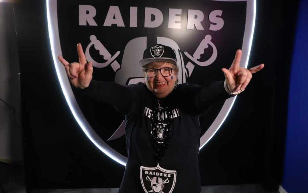 Una Mexicana se Lleva el Título de Fan del Año de los Raiders