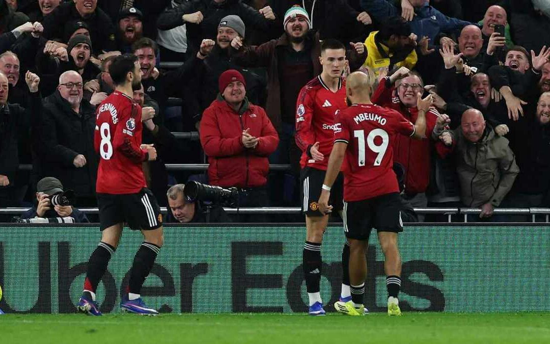 Manchester United Vence al Everton y Aspira a la Champions League