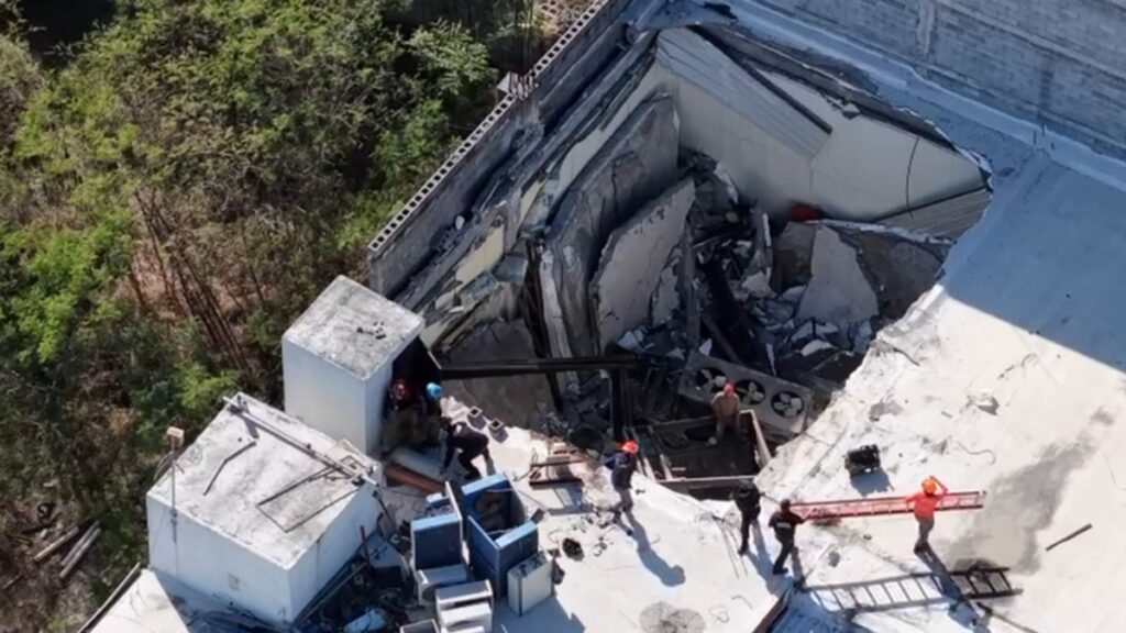 Accidente Laboral En Guadalupe: Colapsa Techo De Bodega Y Lesiona A Dos Trabajadores